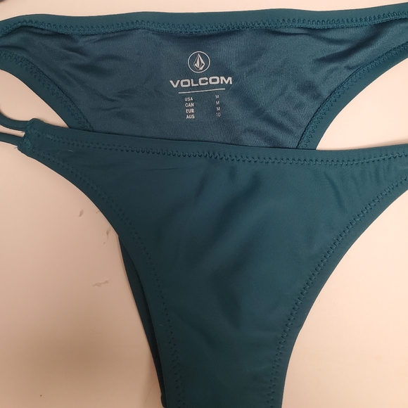 NWOT VOLCOM BIKINI IN TEAL BRAZILIAN CUT L/M - Picture 4 of 6